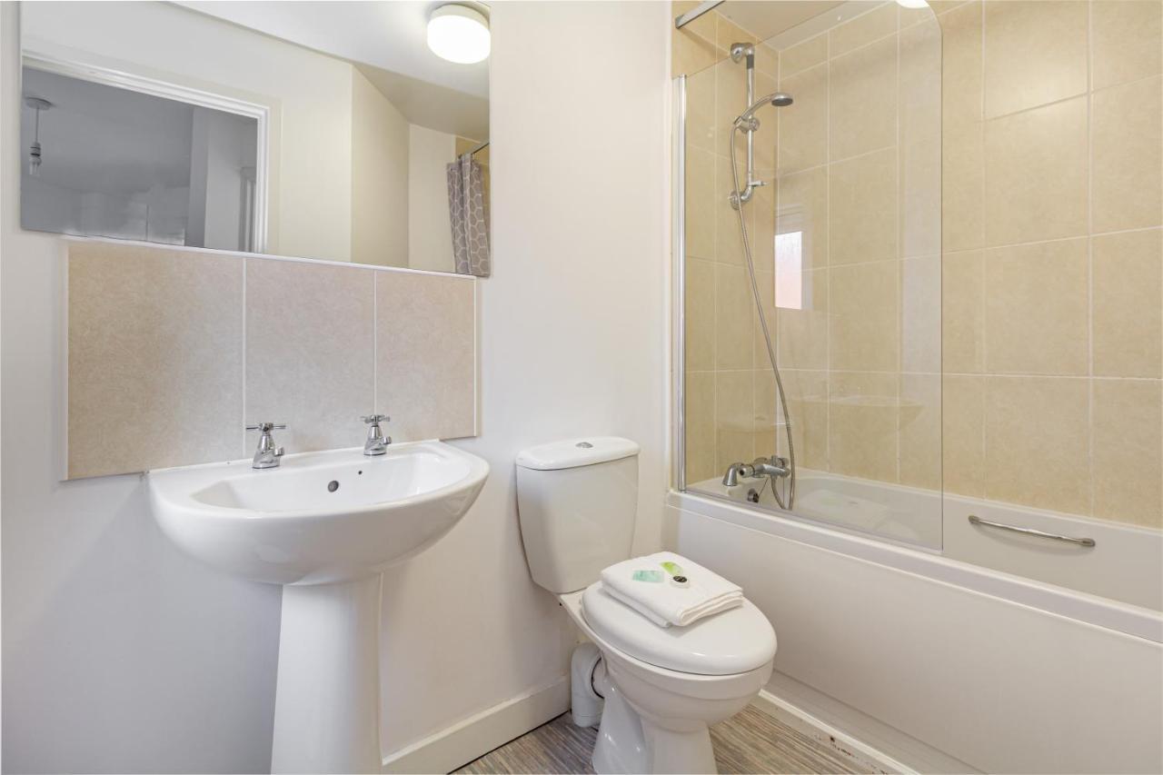 Liberty House - Perfect For Contractors - 2 Off-Road Parking Spaces Вулвергемптон Екстериор снимка